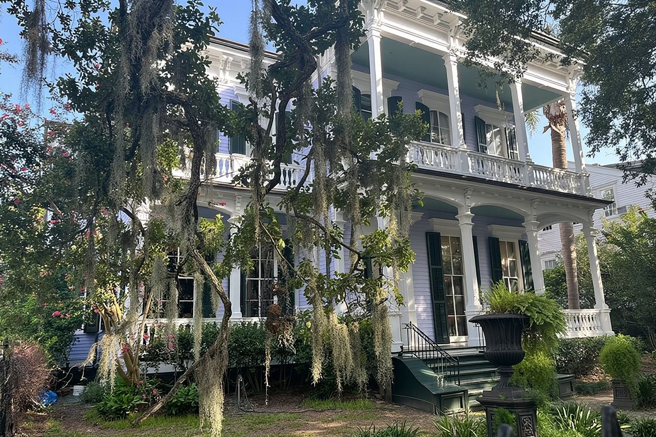 Tour a piedi per piccoli gruppi nel Garden District di New Orleans