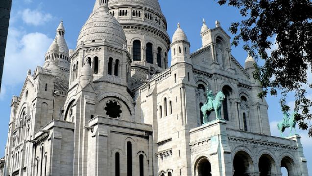 Escape game inside the Sacré-Coeur 