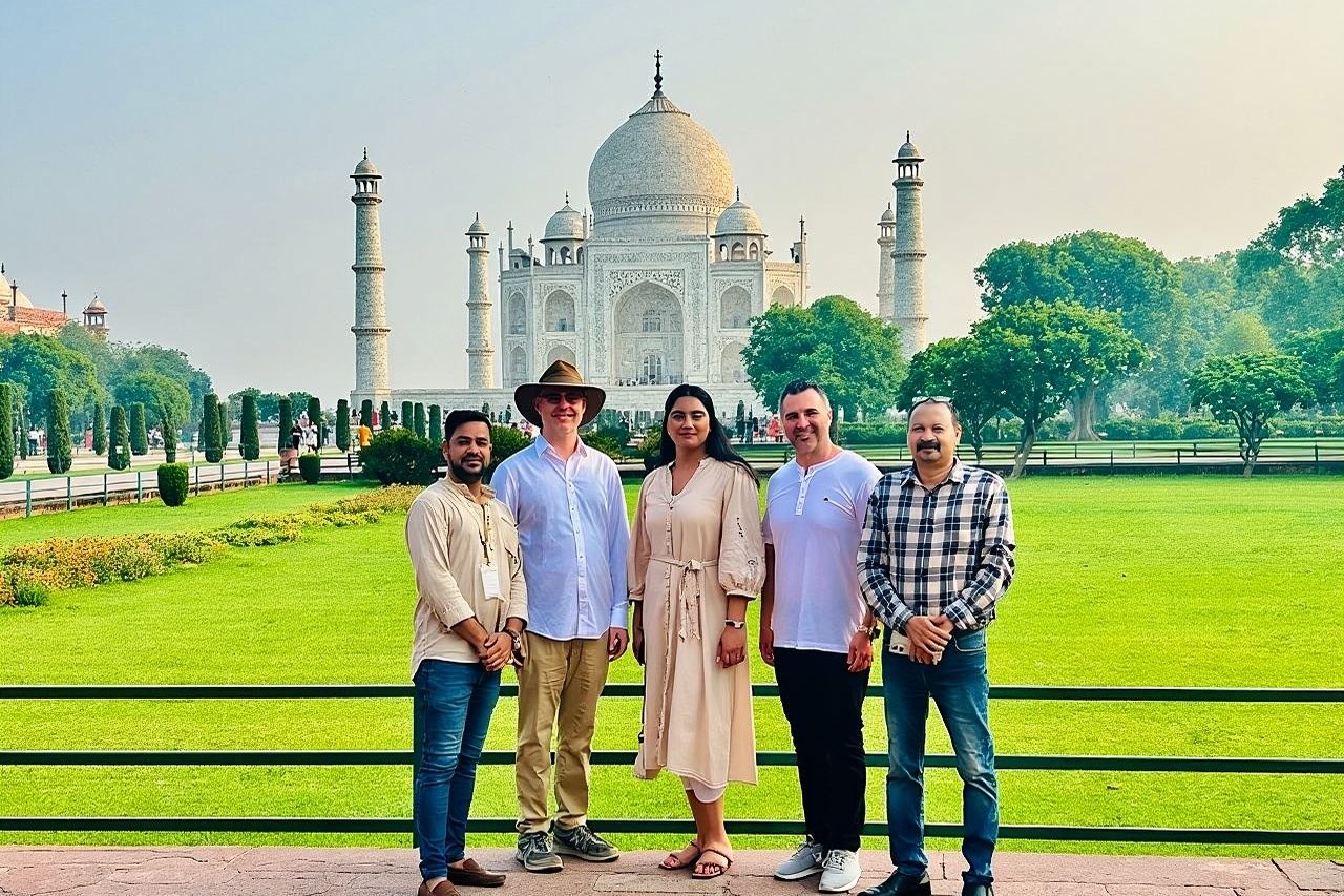 Tour all'alba del Taj Mahal da Delhi in auto privata (più votato)