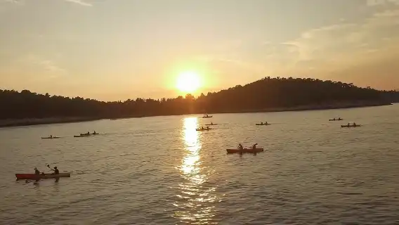 Dubrovnik: Sunset Kayaking & Snorkeling with water &wine
