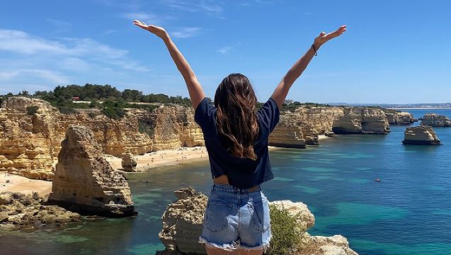 Von Faro: Wanderung an den Klippen von Benagil und das 4-Schätze-Erlebnis