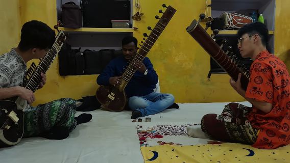 Varanasi: Music Lessons for Sitar, Tabla and Harmonium