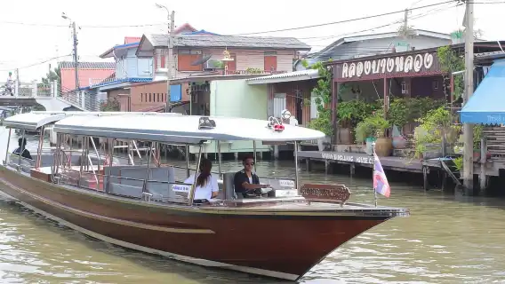 曼谷：花卉市場、運河和皇家駁船之旅