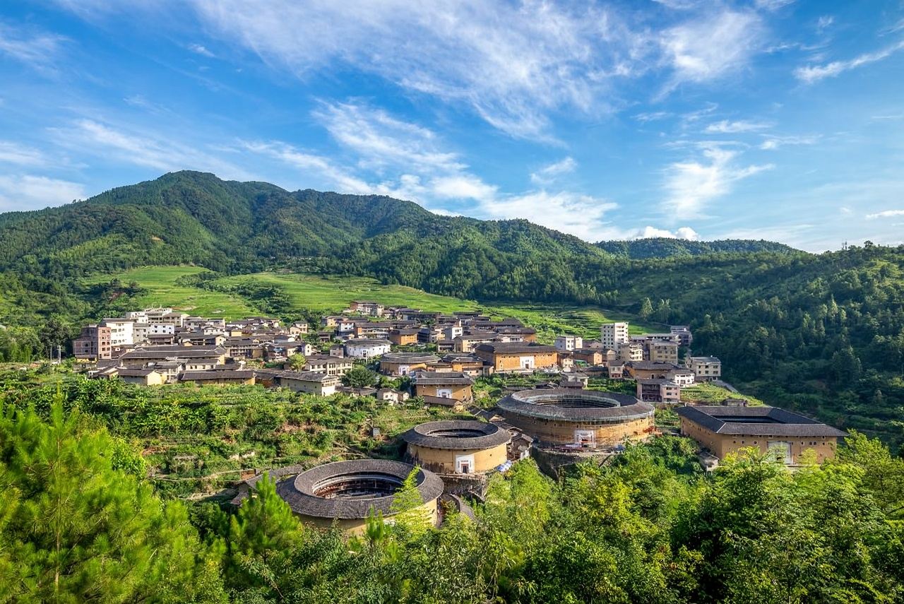 Fujian Tulou King + Fujian Tulou (Yongding) + Yunshuiyao Scenic Area Day Tour - Bilingual Service Available