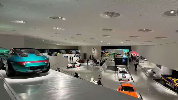 Porsche Museum + Mercedes-Benz Museum + Weissenhof-Museum im Haus Le Corbusier + Schillerplatz