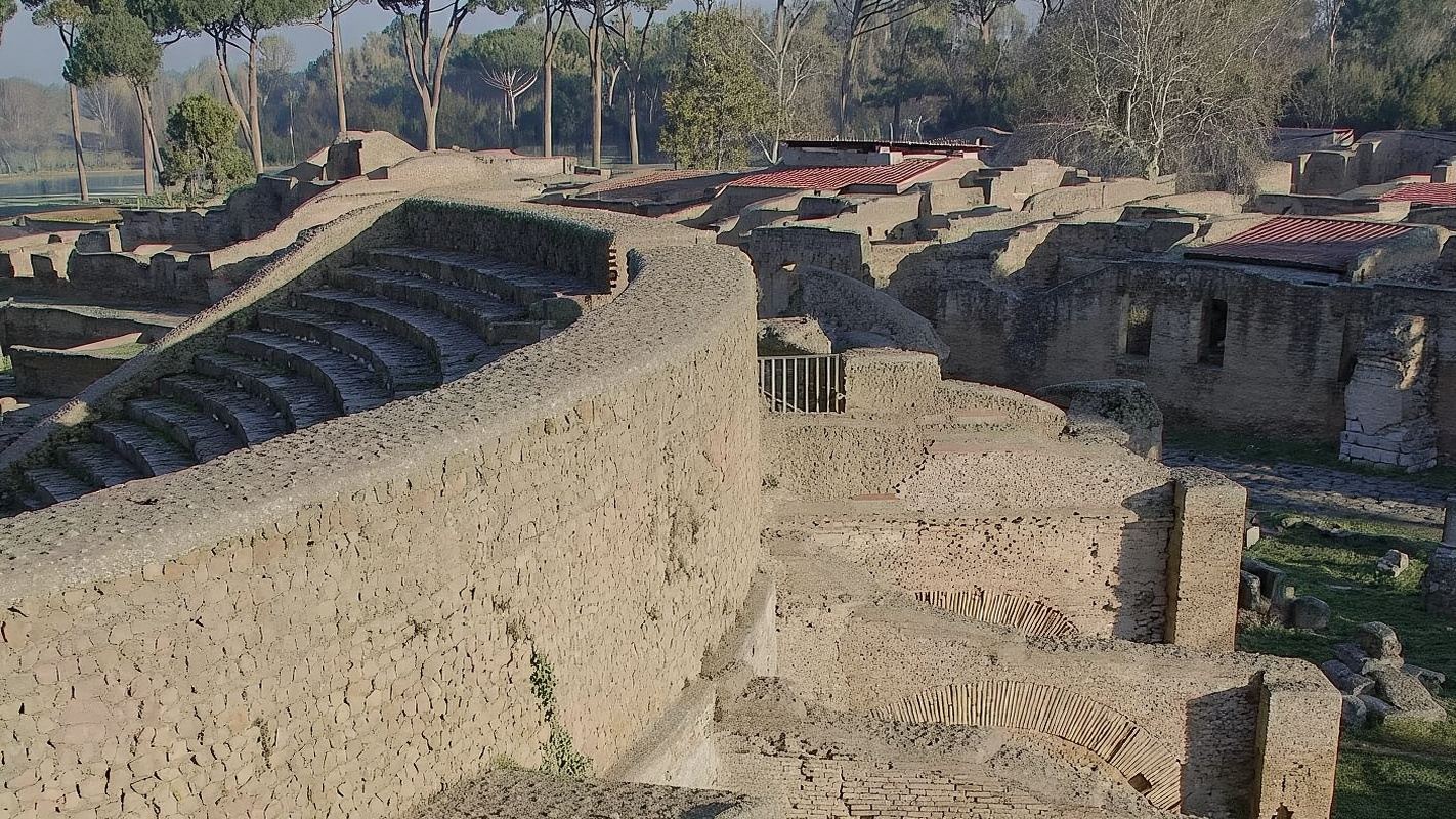 包車舒適遊覽古劇場、海神浴場、中心廣場、狄安娜之家及「快餐店」
