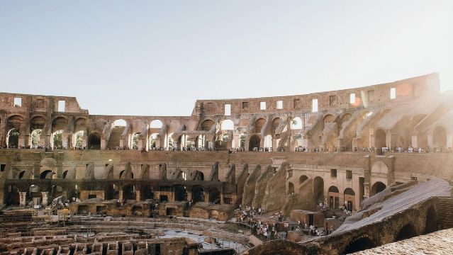 ประตูกลาดิเอเตอร์: ทัวร์พิเศษโคลอสเซียมพร้อมพื้นสนาม