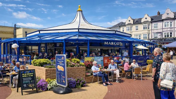 Cardiff: South Wales Cliffs, Beaches & Castles Day Tour