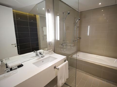 Awfad Hotel - Tap to explore photos