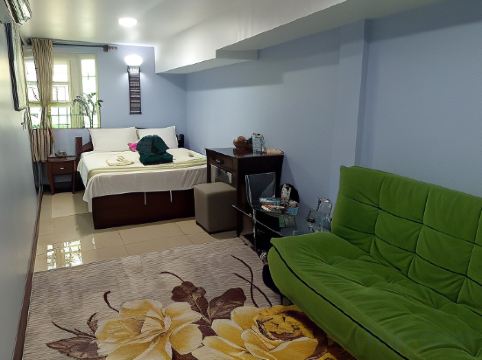 Hawaii Lounge Room Type - Family Room
