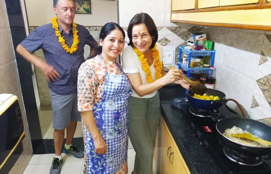 烹飪示範 + 午餐/晚餐以及與印度家庭互動 @ Chez Anjali