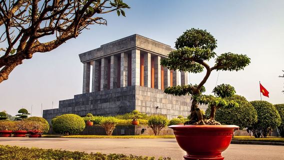 Excursión privada de medio día por la ciudad de Hanói: incluye tren, calles y comidas.