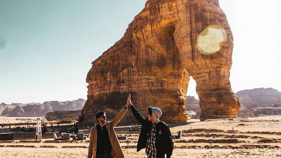 Al Ula guided tour to Elephant Rock