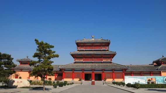 洛陽一日遊-古墓博物館+白馬寺+麗景門+十字街