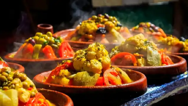 การแสดงดินเนอร์ทะเลทรายมาร์ราเกชพร้อมรถเอทีวีตอนพระอาทิตย์ตก