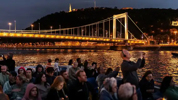 Budapest Danube River Sightseeing Night Cruise with Drinks