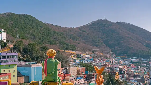 釜山沿岸の魅力と文化：甘川村とオプショナルツアー「スカイカプセル」