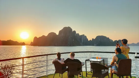 Ha Long Bay Day Cruise with Kayaking and Lunch by Trip from 38 USD