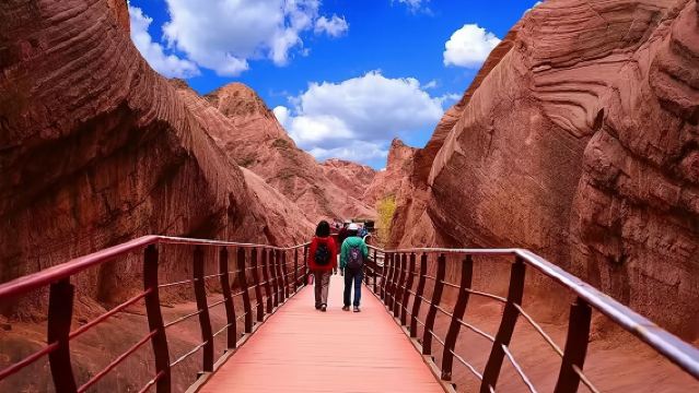 [Pakej Perniagaan Kecil·Hanya Bermain·Pengangkutan Pintu ke Pintu] Lawatan Sehari ke Tarikan Pelancongan Jingbian Wave Valley