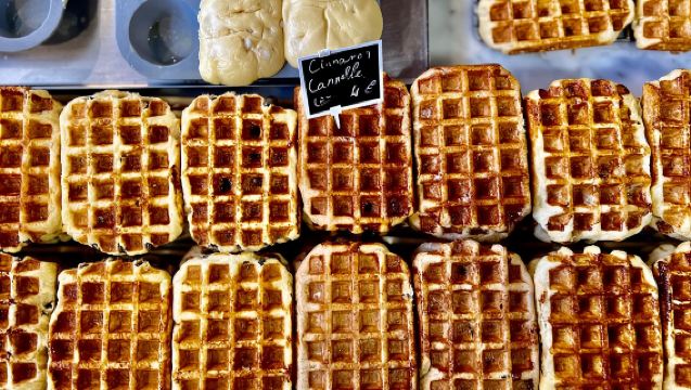 Brussels Food Tour: 10 Tastings of Waffles, Beers, Fries & More