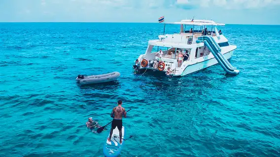 布吉皮皮島瑪雅灣+蜜月島一日遊 自營白月光長尾船旅拍可選