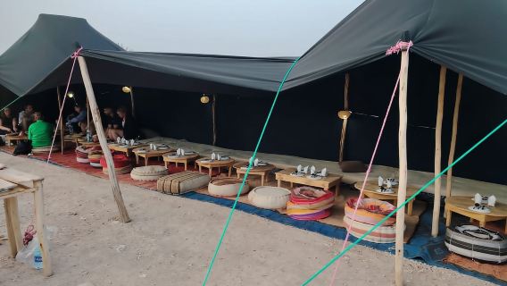 Agafay-Sonnenuntergangserlebnis: Quad- und Kamelritt & Abendessen