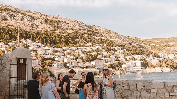 Dubrovnik: Stadtmauer-Rundgang am frühen Morgen oder bei Sonnenuntergang