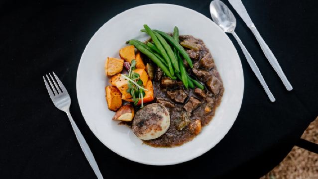 Longreach: Drover's Sunset Cruise & Outback Diner & Show