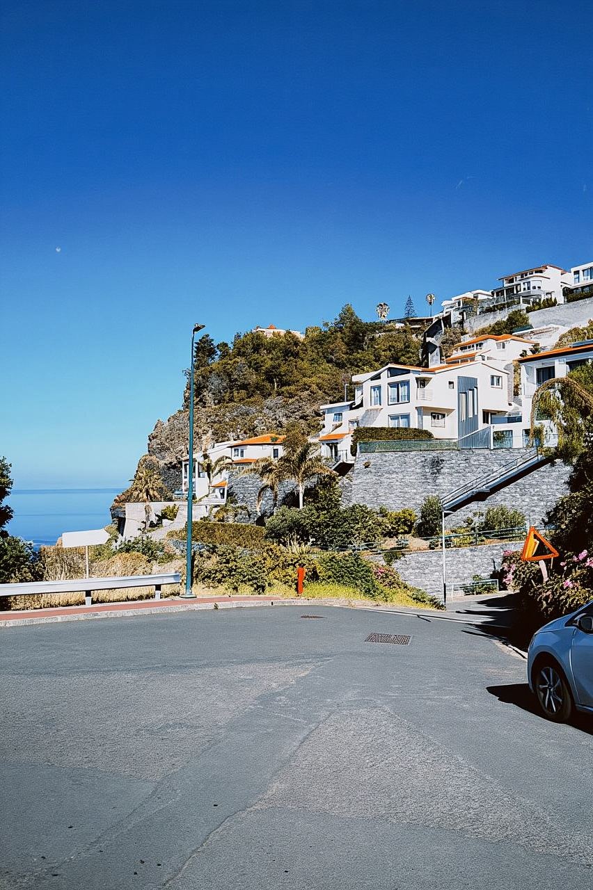 Tur Jalan Raya E-Bike Mandiri dari Funchal ke Garajau