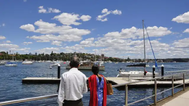 Sydney: City Highlights Guided Bus Tour