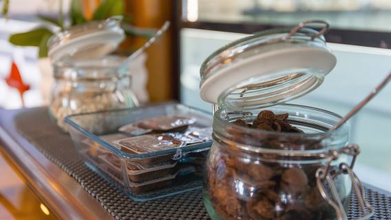 Lisbona: crociera sul fiume Tago con brunch