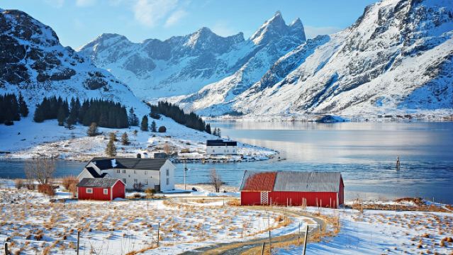 2-Day Package: Lofoten Islands - Small Group Tour