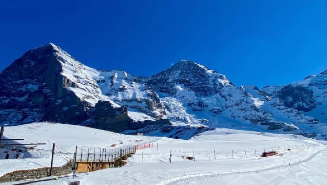 Lauterbrunnen, Jungfrau & Grindelwald Tour | From Bern