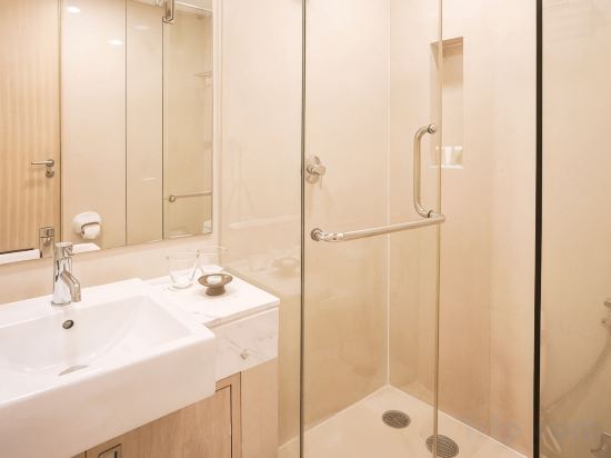 Splash Beach Resort Room Type - Executive King Room No Balcony