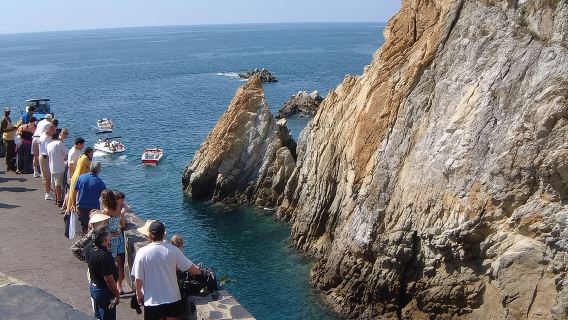 6Hr Cruise or Hotels City Tour, Divers, Baby Turtles Peace Chapel