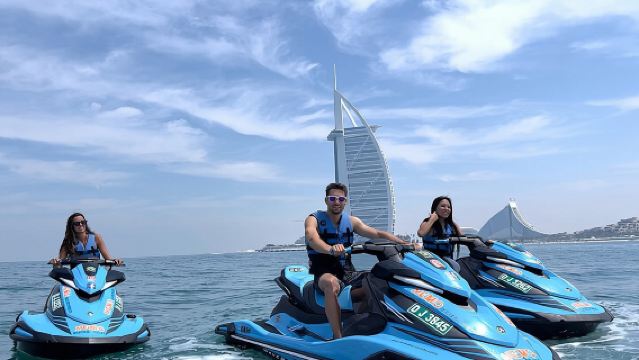 Dubaï : 30 min de jet ski : Burj Al Arab (photos, vidéos et glace offerte)