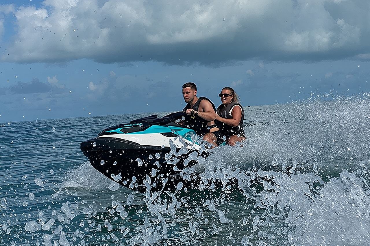 Pacchetto Bronze per il tour in moto d'acqua a Langkawi, 2 ore