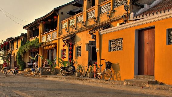 Puerto de Chan May: Ciudad antigua de Hoi An y Da Nang en coche privado