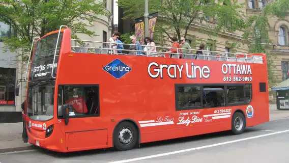 Ottawa: Hop-On Hop-Off Guided City Tour Pass