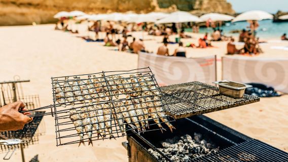 Albufeira: Crucero turístico con barbacoa en la playa y barra libre