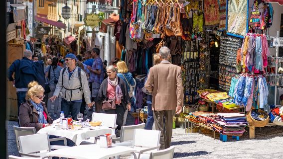 Granada: Cathedra&Royal Chapel & Albaicín skip the line Tour