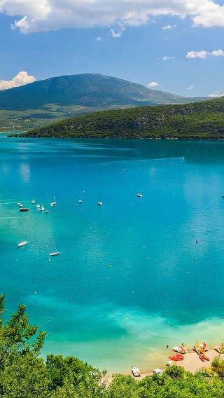 Valensole + Moustiers-Sainte-Marie + Verdon Natural Regional Park + Lake of Sainte-Croix special route