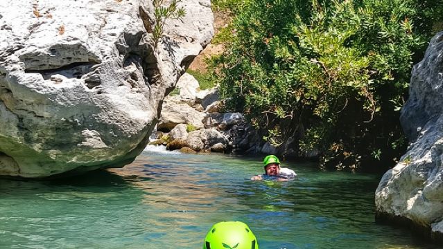 Kourtaliotiko Gorge: Guided River Adventure Trek with Lunch