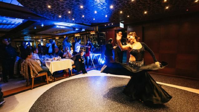 Istanbul: Bosphorus Dinner Cruise & Turkish Night Show