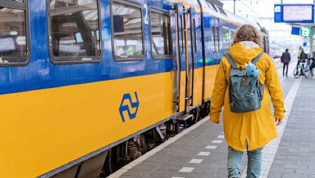 【アムステルダムスキポール空港急行便列車の切符】Eチケット●アムステルダム中央駅NS列車の切符片道2等席・1等席