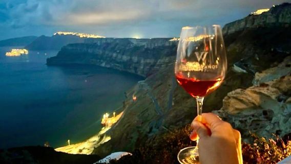 聖托里尼：酒莊巡禮與品酒美食之旅