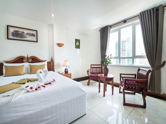 Relax Hotel Room Type - Deluxe Double Room with City View