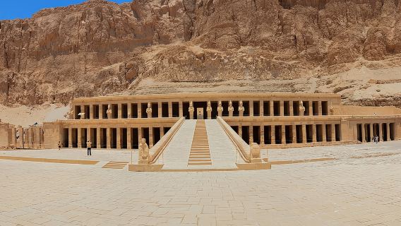 Shared Day Tour to Valley of the Kings, Hatshepsut ,Memnon &lunch