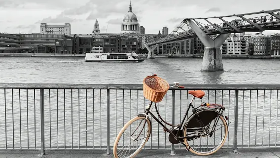 River Thames bike tour