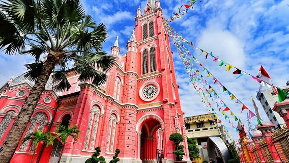 Saigon Serenity: Pagodas and Coffee Corners 